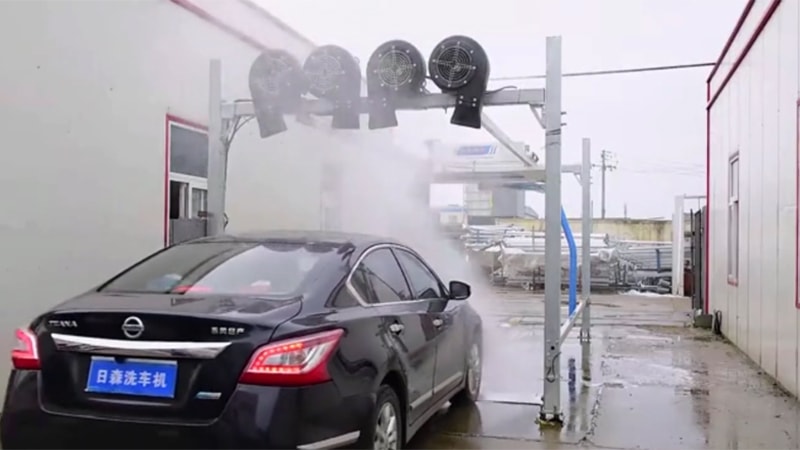 Бесконтактная Г-образная автомойка