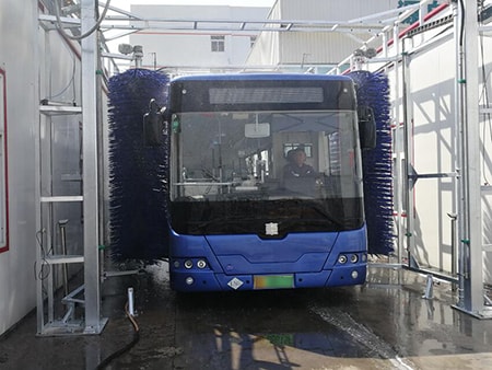 Система сквозной мойки автобусов